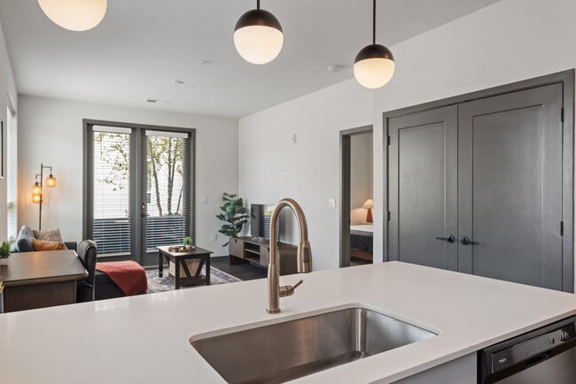 Building Photo - 6160 N Rural St