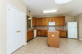 Building Photo - 3223 Spring Ranch Ln