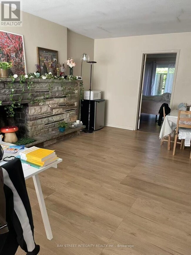 Building Photo - 248 Westcourt Pl