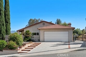 Building Photo - 474 Armitos Pl