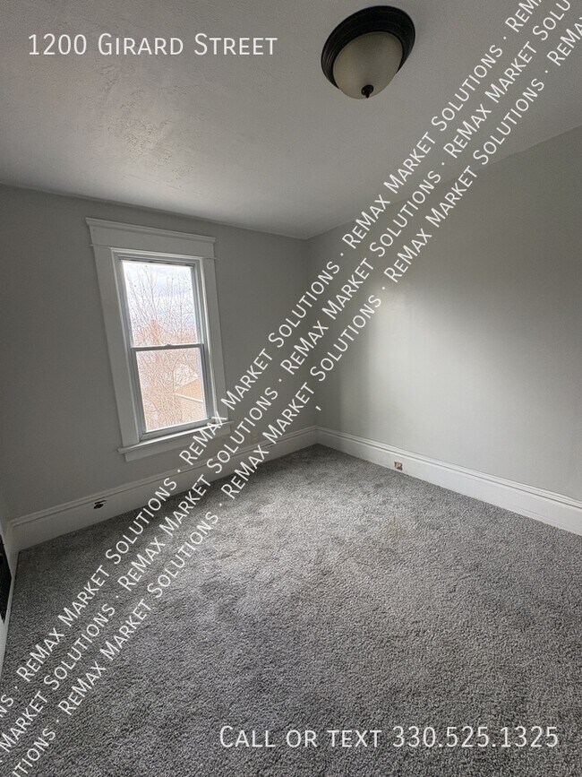 Foto del edificio - 1200 Girard St