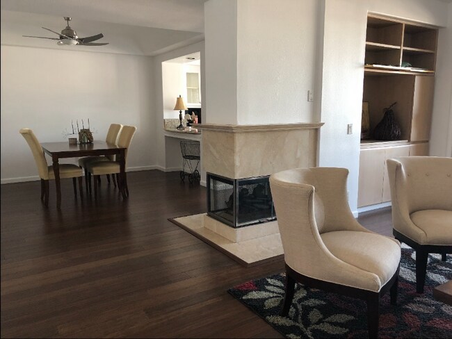 Foto del edificio - 4167 Warner Ave