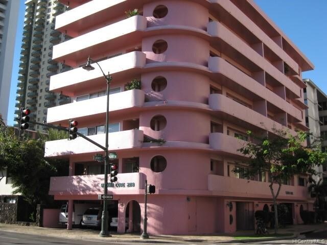 Primary Photo - 2118 Kuhio Ave