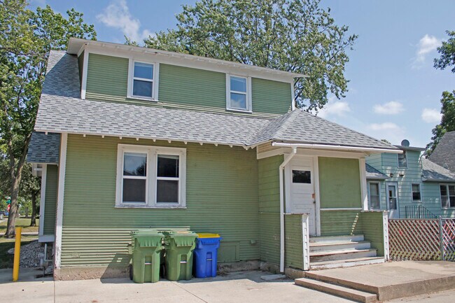 Back - 729 11th Ave