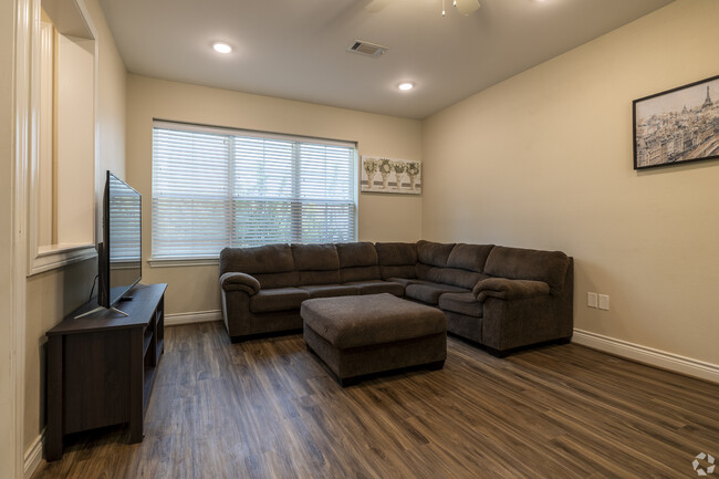 studio living room - Huntsville Village Apartments