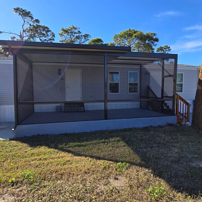 Foto del edificio - 20275 Sherrill Ln