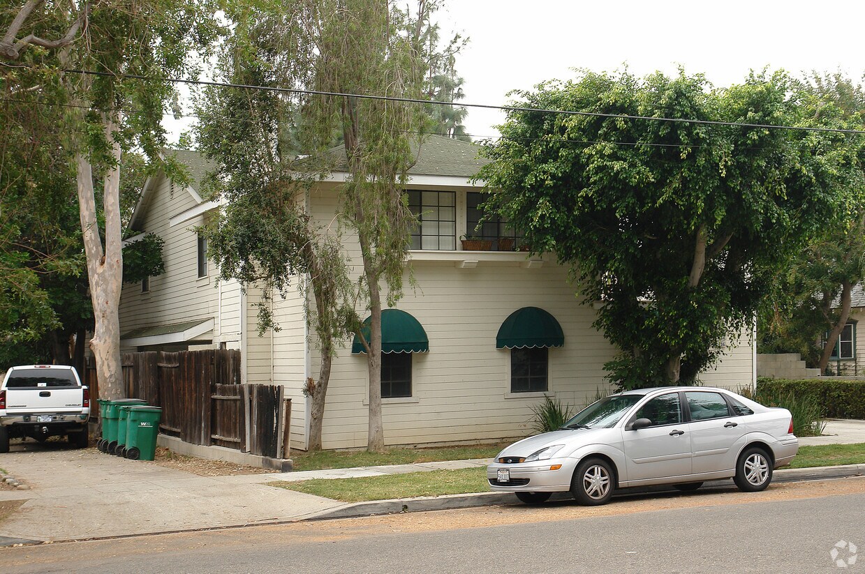 Foto del edificio - 430 S Olive St