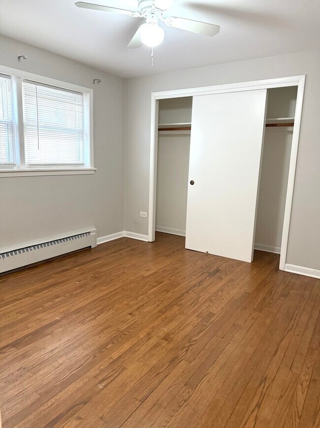 Foto del edificio - 4644 N Sayre Ave