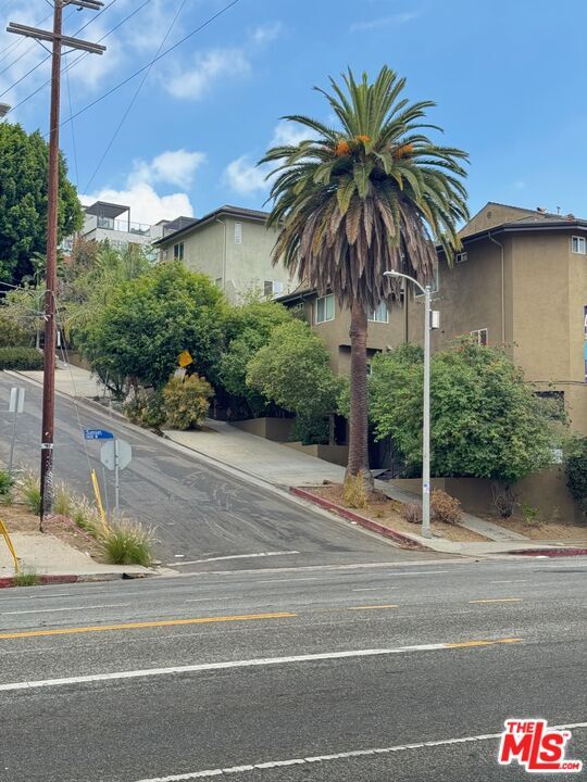 Foto del edificio - 1312 Quintero St