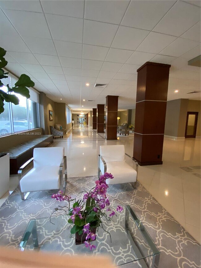 Building Photo - 4250 Galt Ocean Dr