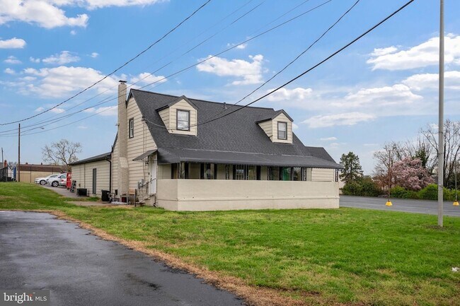 Foto del edificio - 7917 Wise Ave