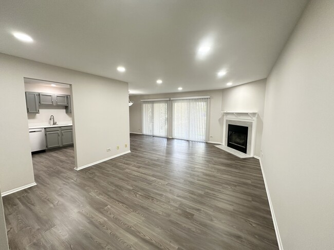 Building Photo - 2324 Knollwood Ct