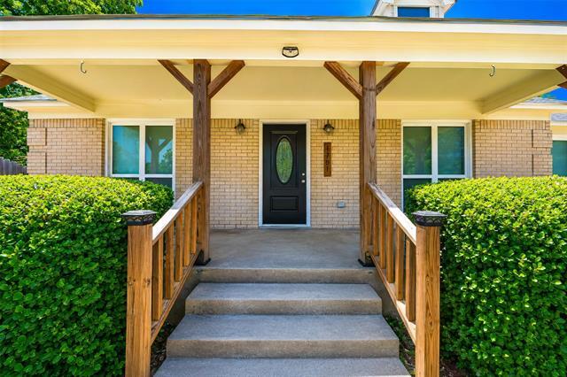 Foto del edificio - 1701 Brook Hollow Dr