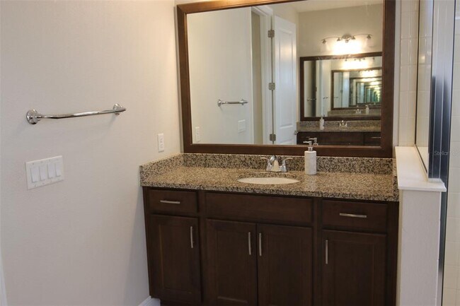 Building Photo - 15721 Shorebird Ln