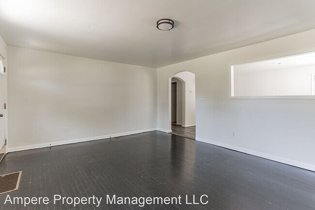 Foto del edificio - 2 br, 1 bath House - 337 Strickland Ave