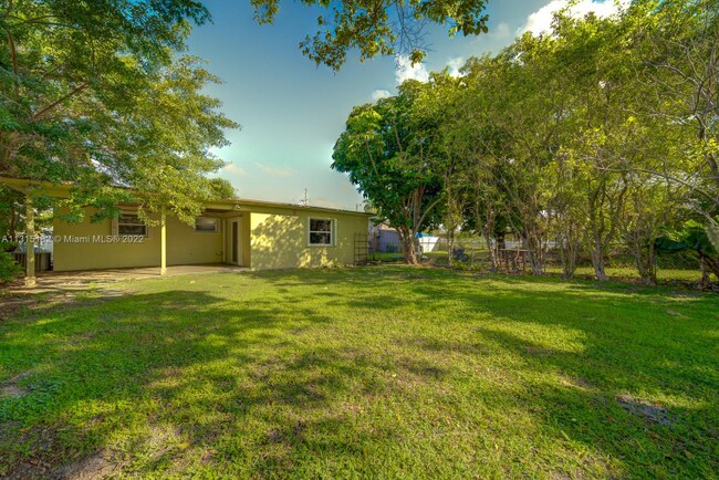 Building Photo - 7360 SW 23rd St