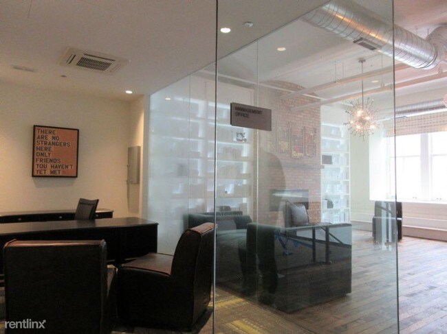 Foto del edificio - 1 br, 1 bath  - 619 S La Salle St Unit 610