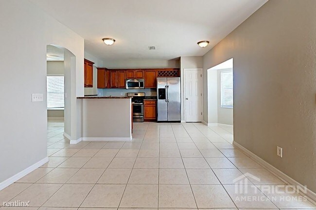 Foto del edificio - 10616 Lakeside Vista Dr