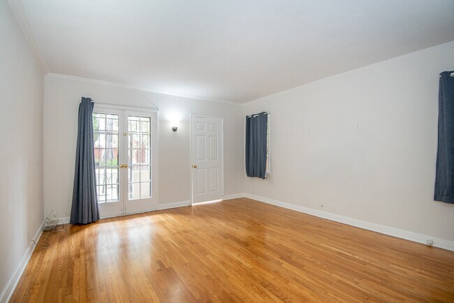 Master Bedroom (1) - 174 S Mansfield Ave