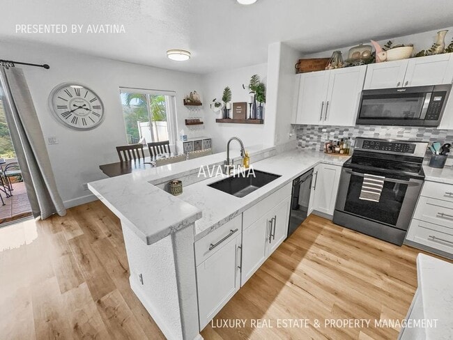 Building Photo - Video! Renovated home w/ PhotoVoltaic system!