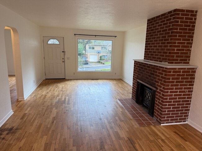 Foto del edificio - Updated 2 bedroom 1.5 bath duplex in Eugene!