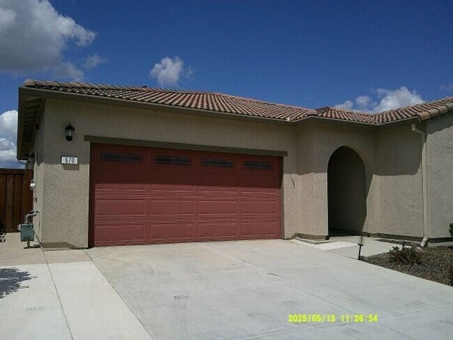 Foto del edificio - 670 Wisteria Ln