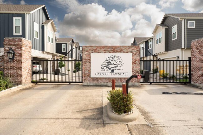 Foto del edificio - 5411 Camaguey St