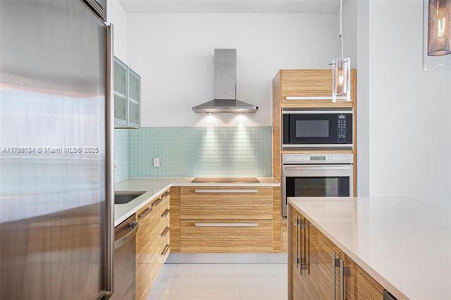 Foto del edificio - 2020 N Bayshore Dr