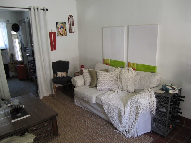 Living Room with furniture - 214 S McCadden Plz