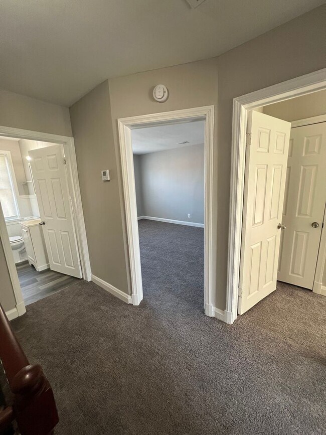 Foto del edificio - 3611 Ravenwood Ave