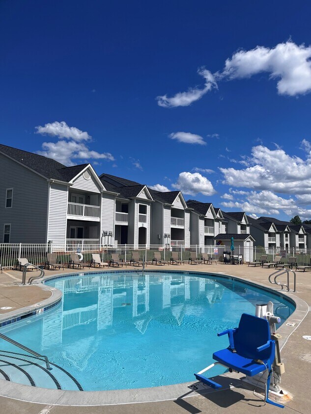 PISCINA DE AGUA SALADA - Brentwood Chase