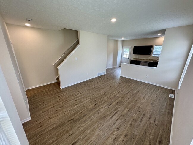 Foto del edificio - 389-395 Abbeyville Rd