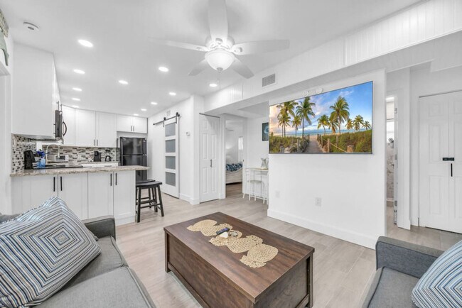 Foto del edificio - 2364 Pineapple Ave