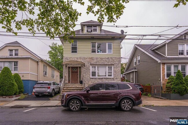 Building Photo - 7420 4th Ave