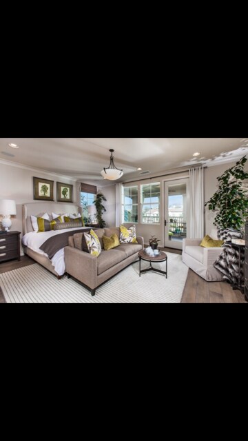 Foto del edificio - Exceptional Remodeled & Professionally Fur...