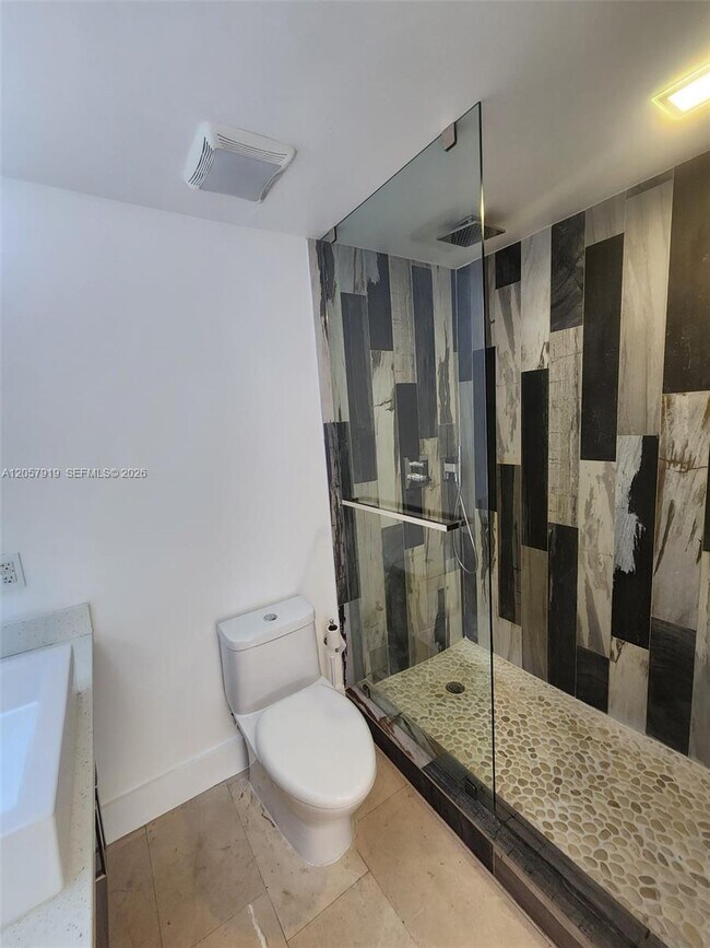 Foto del edificio - 1390 Ocean Dr