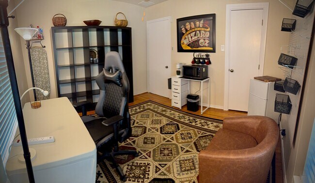 Foto del edificio - 10325 Newcombe Dr