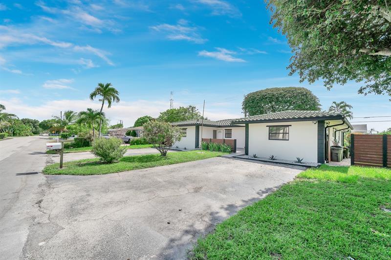 Foto principal - 2599 NE 2nd Ave