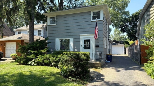 Foto del edificio - 558 Broadview Ave