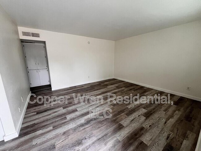 Building Photo - 2013 N 49th St