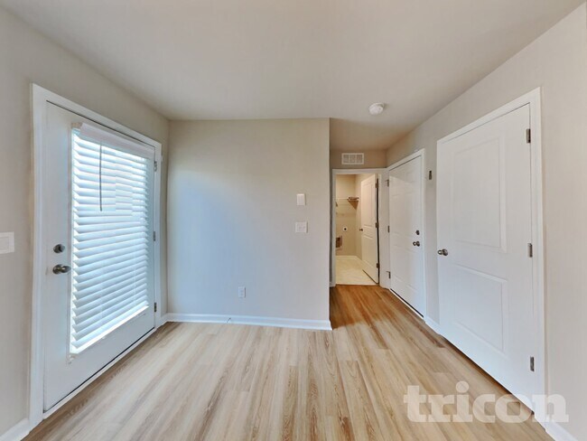 Foto del edificio - 58 Monaghan Ct