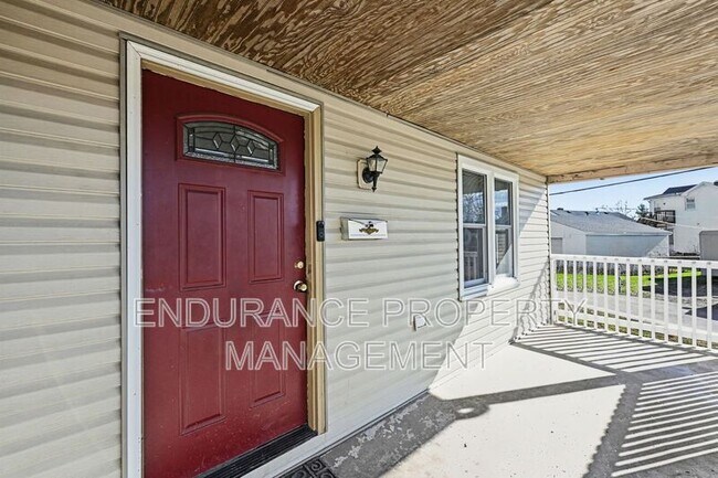 Foto del edificio - 2710 Hazel Ave