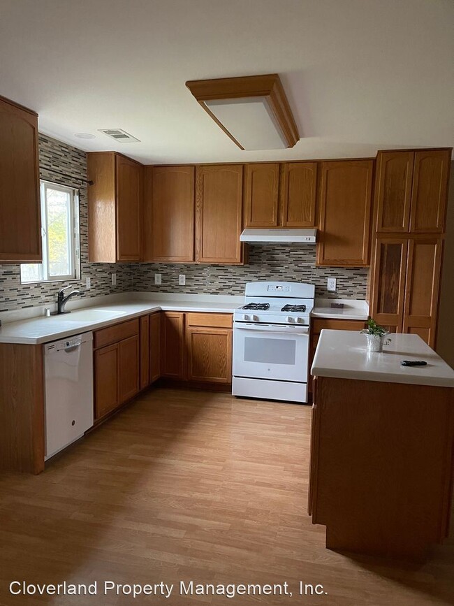 Building Photo - 3 br, 2 bath House - 9942 S. Lockhart Rd.