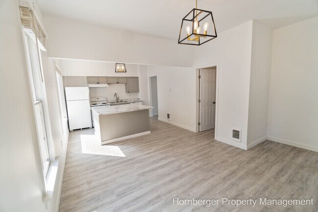 Foto del edificio - 1904 E Dalton Ave