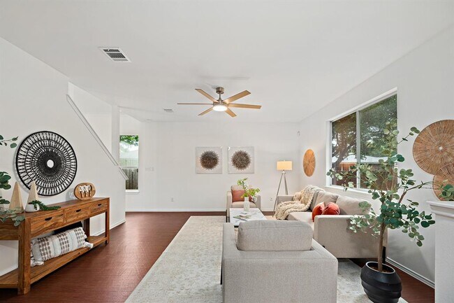 Foto del edificio - 3477 Flowstone Ln