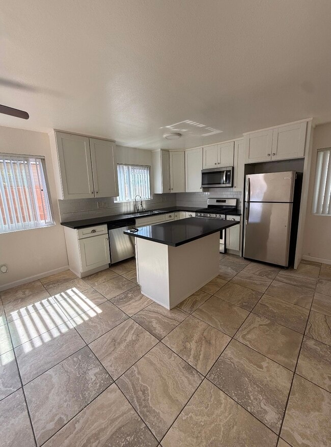 Foto del edificio - 4712 W 171st St