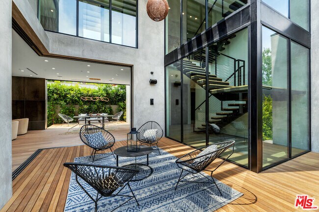 Foto del edificio - 434 Flores St