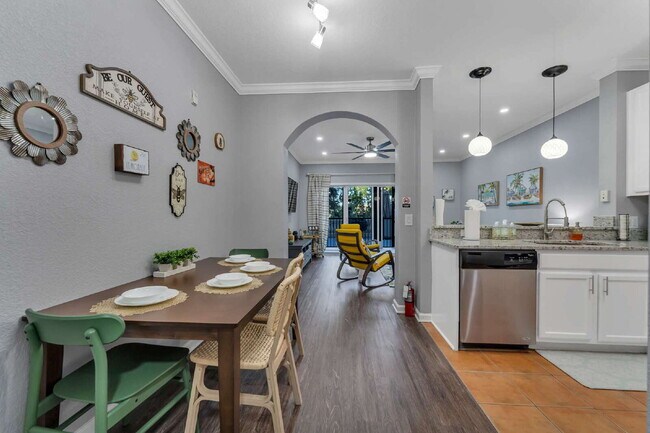 Building Photo - 14200 Avalon Rd