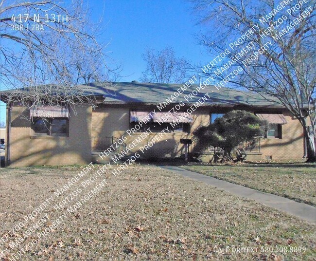 Building Photo - Newly Remodeled 3 Bed, 1.5 Bath Home in Qu...