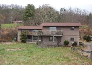 Primary Photo - 902-908 Bull Creek Rd